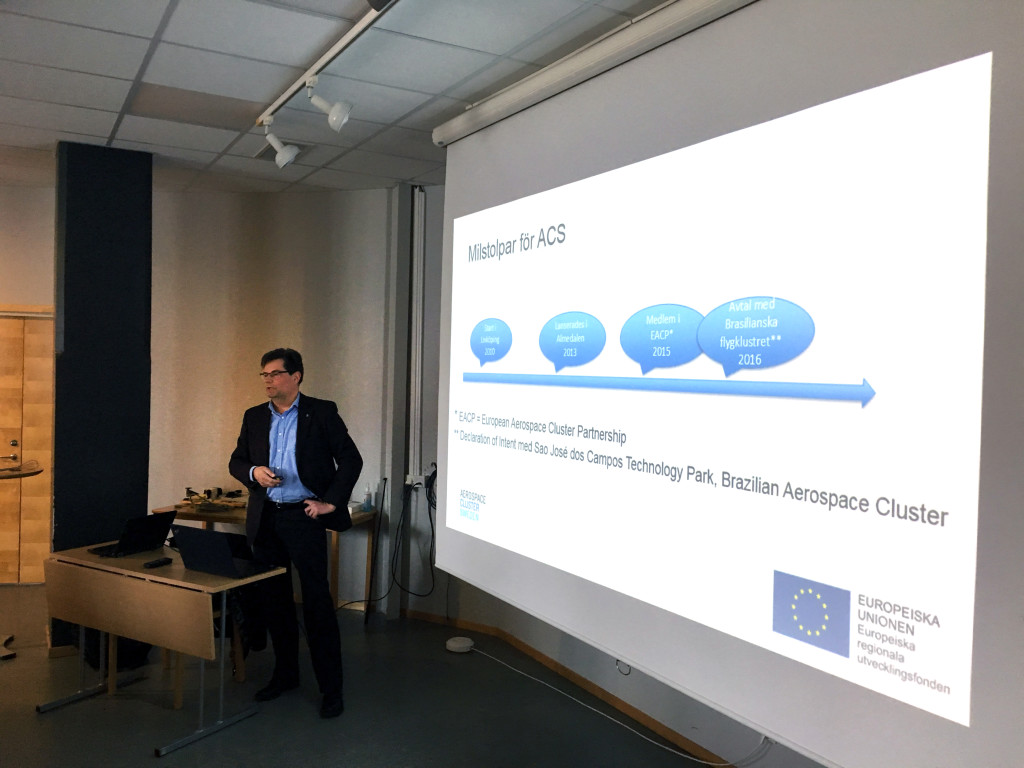 Göran Berlemo, berättar om ACS under SMF Flygs seminarium i Trollhättan